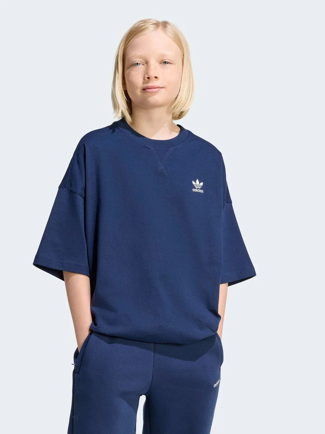 Футболка свободного кроя adidas Originals, синяя