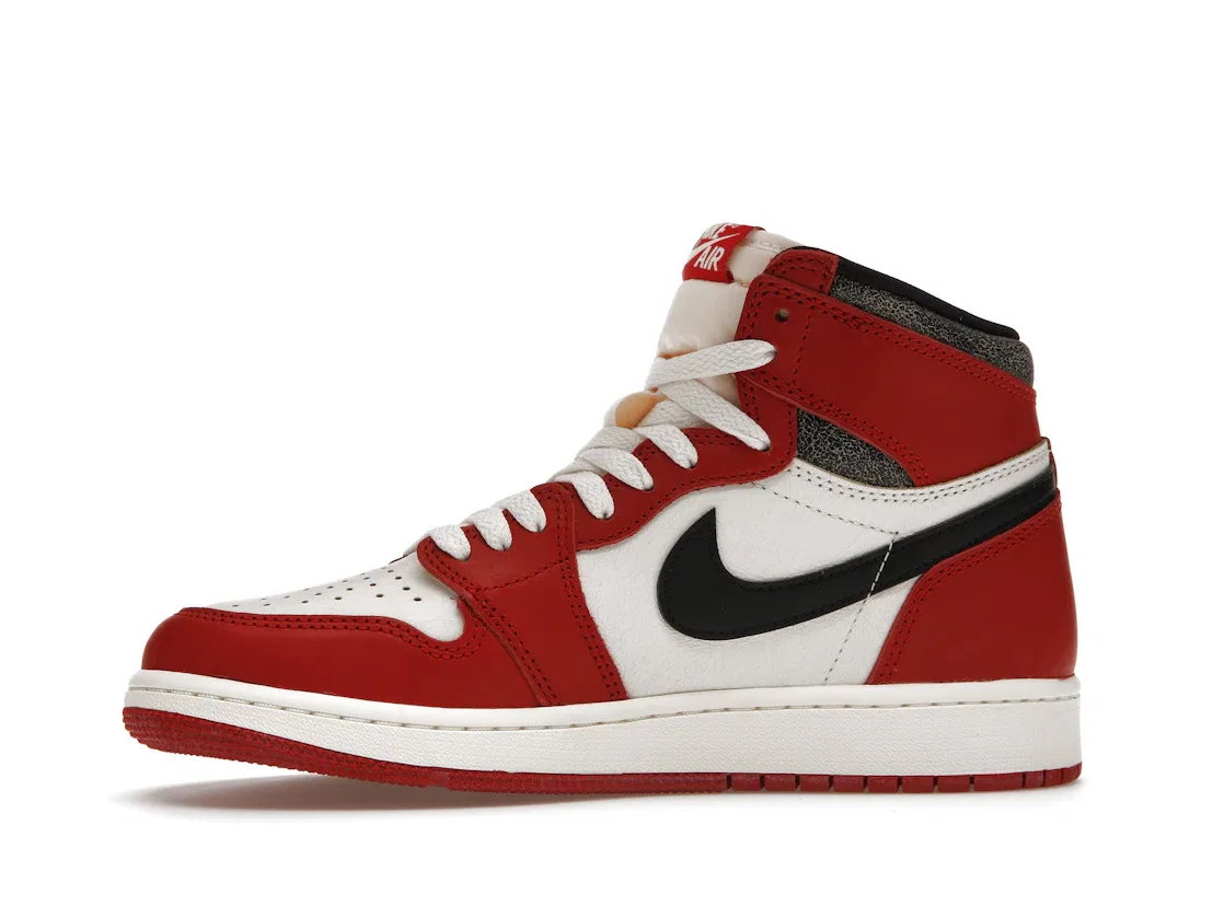 Детские кроссовки с принтом Jordan 1 Retro High OG Chicago Lost and Found Jordan, Varsity Red/Black-Sail-Muslin — фото 3