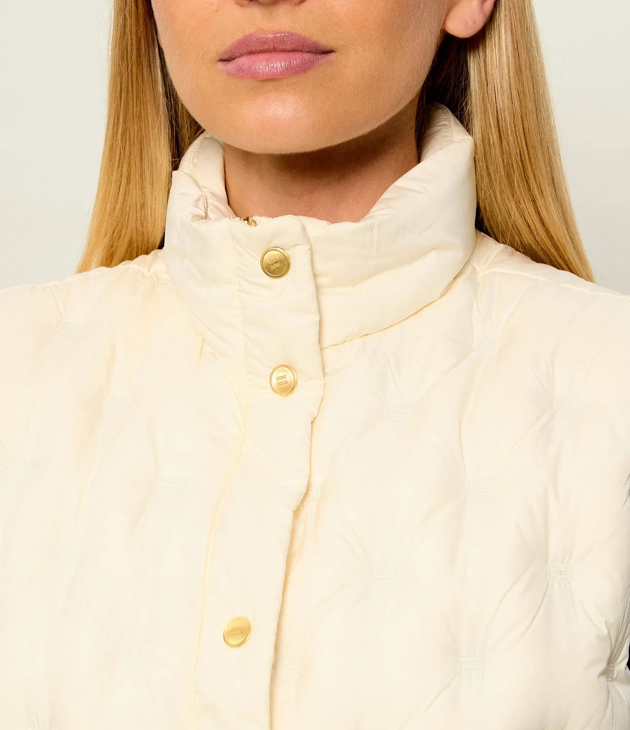 Жилет стеганый Tommy Hilfiger, cream — фото 4