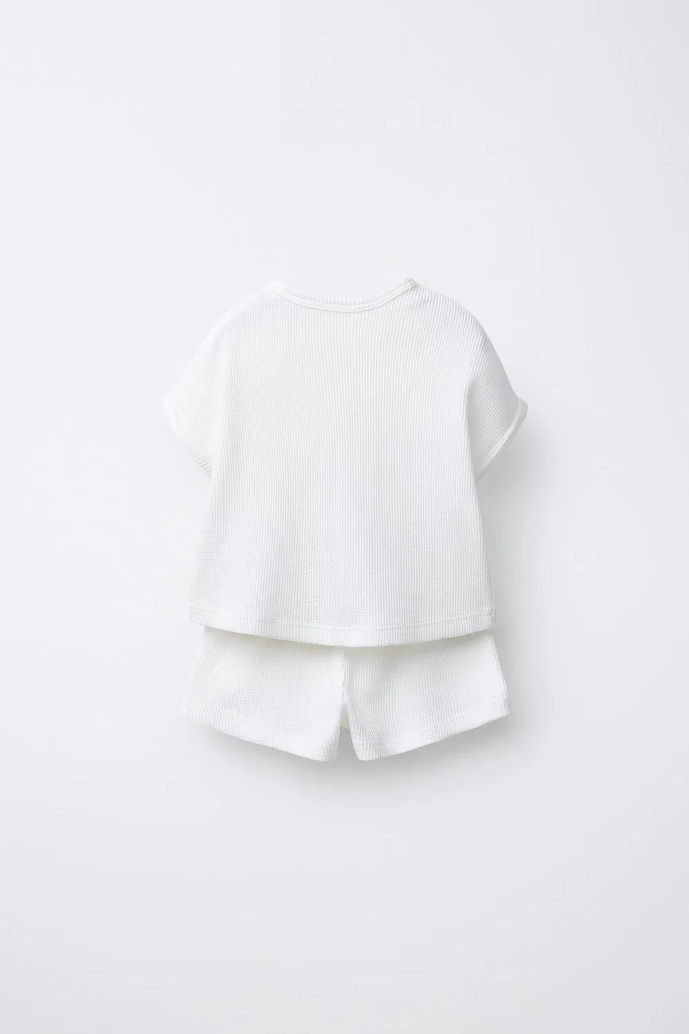 Комплект из простой футболки и шорт-бермуд из вафельной вязки ZARA, Oyster-White — фото 2