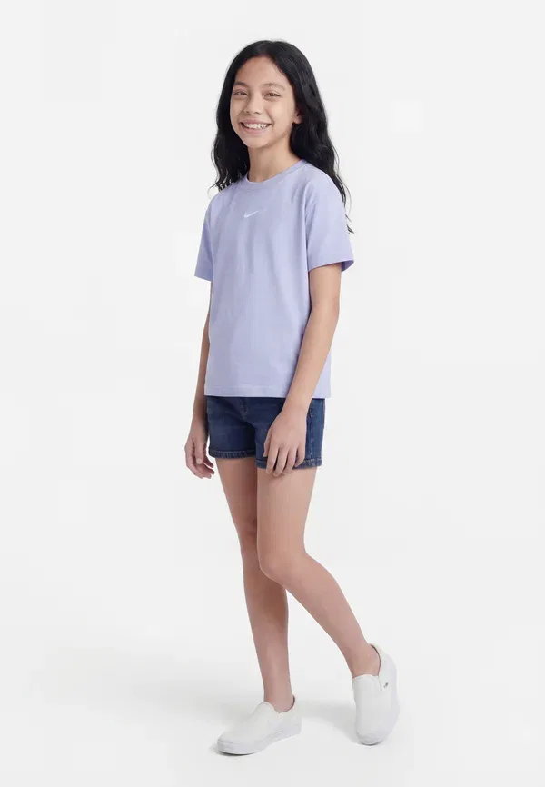 Футболка хлопковая Basic T-shirt Nike Sportswear ghost