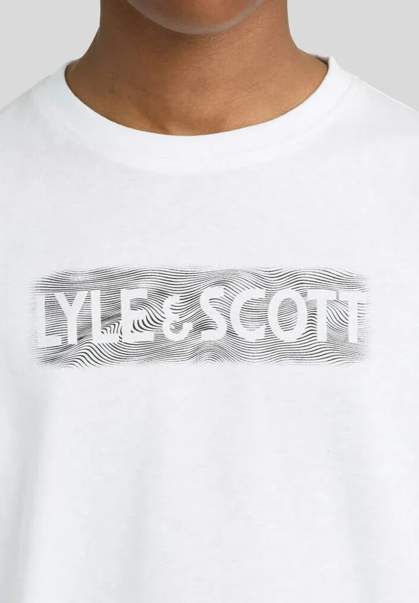 Футболки Ss с графическим логотипом в движении - футболка с принтом Lyle & Scott, White — фото 4