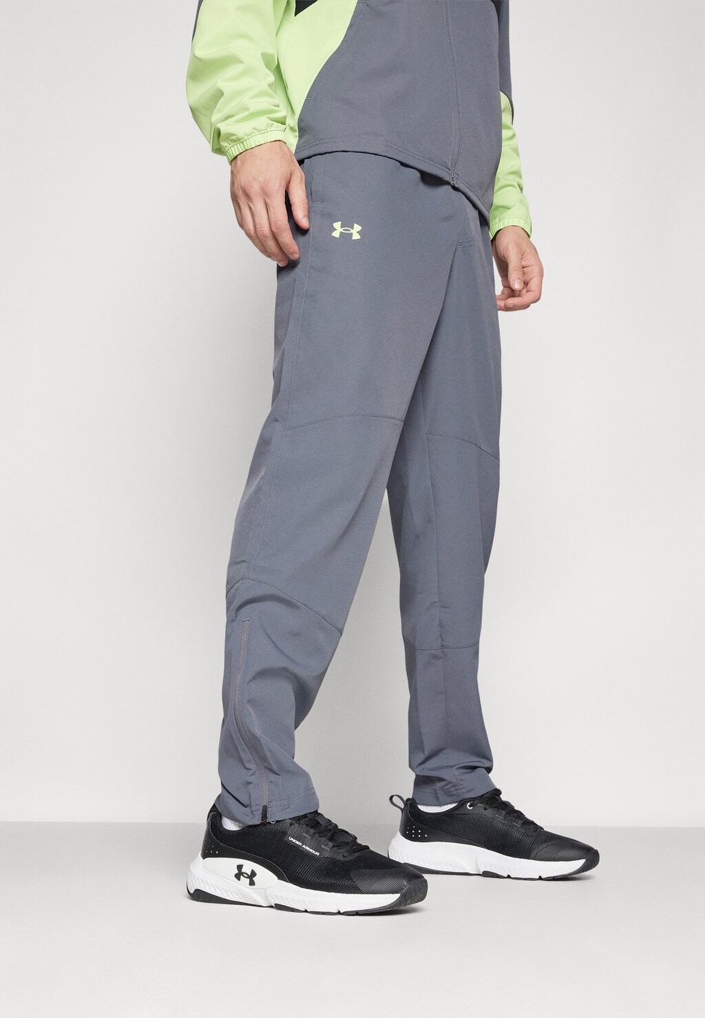 

Уличные брюки LEGACY WINDBREAKER PANT Under Armour, зеленый