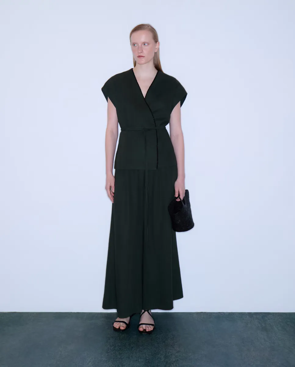 

Широкие и длинные женские брюки Woman Limited El Corte Inglés, цвет 520 Kaki