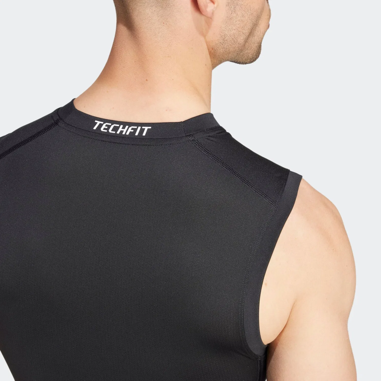 Мужская спортивная топ-майка с круглым вырезом Adidas Performance, Black — фото 4