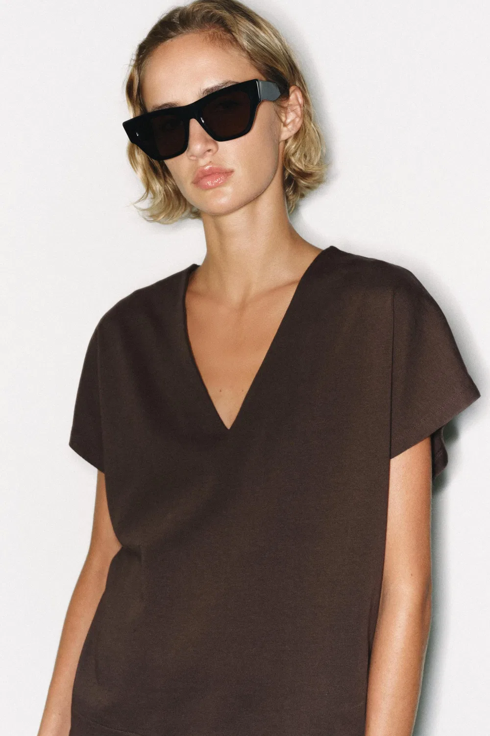 Футболка с V-образным вырезом ZARA, Brown — фото 2