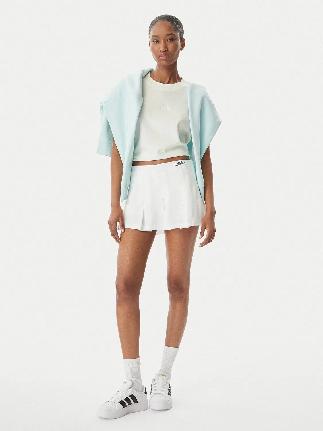 Женская плиссированная юбка свободного кроя Seasonal Essentials Colorpop Adidas, белый — фото 2