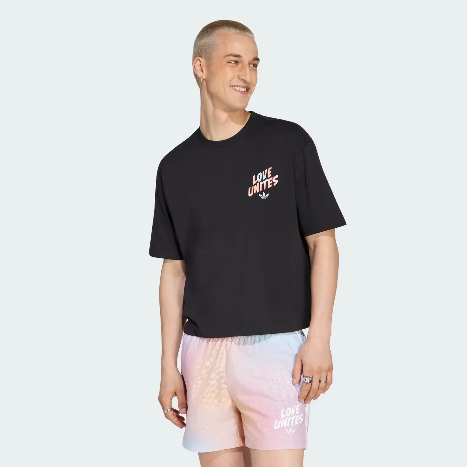 Футболка унисекс с графическим принтом Love Unites Graphic Tee Adidas Originals, черный — фото 4