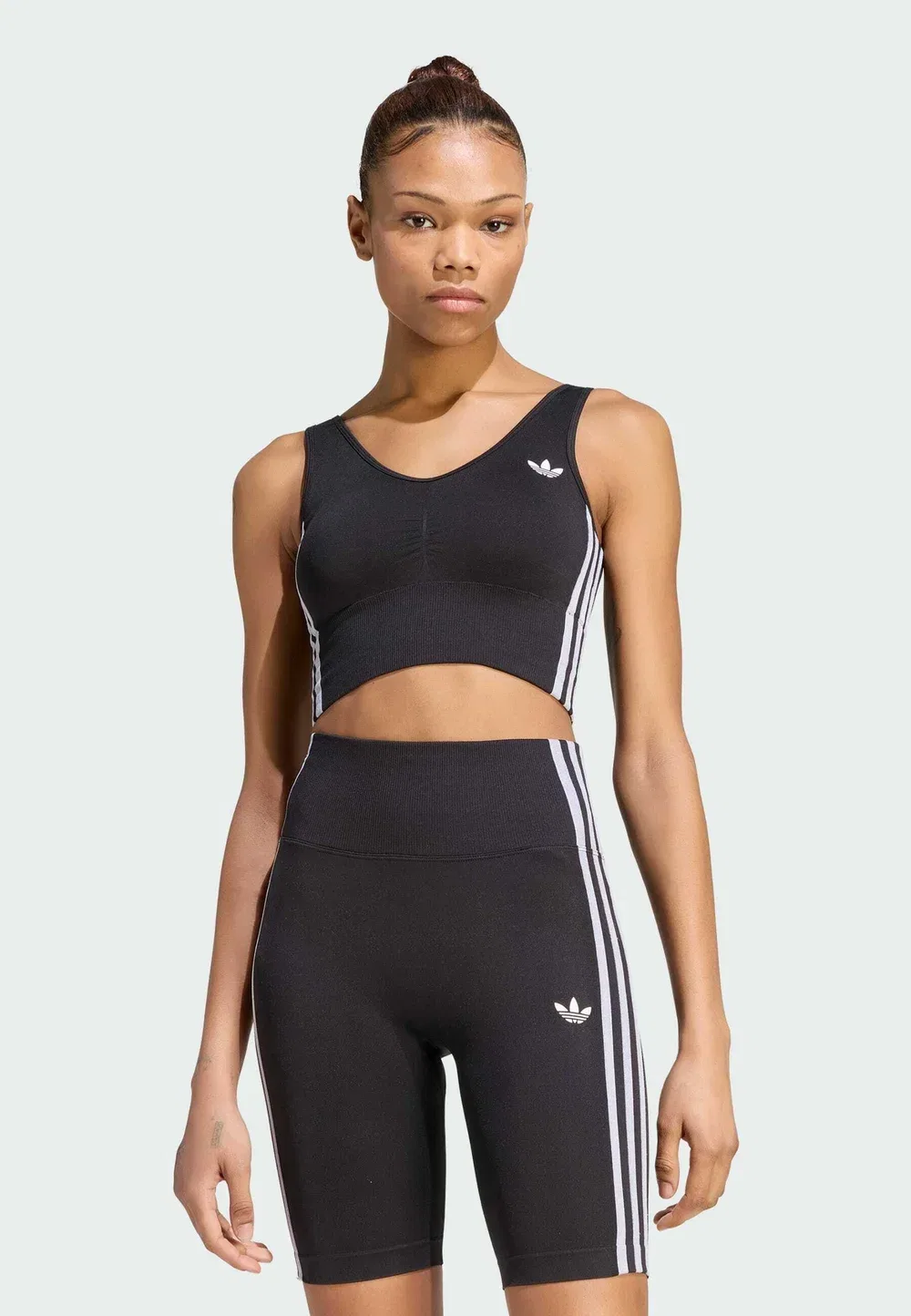Бесшовный бюстгальтер-топ Essentials с тремя полосками Adidas Originals, Black