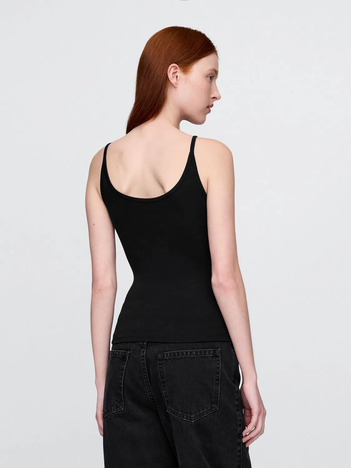 Топ-кроп Gap Modern Crop Cami, черный — фото 2