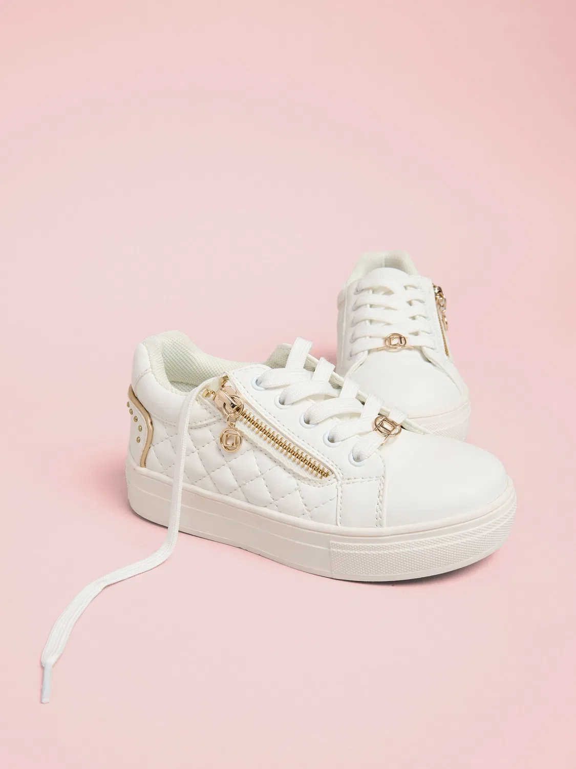 Кроссовки на шнуровке Lipsy White, белый