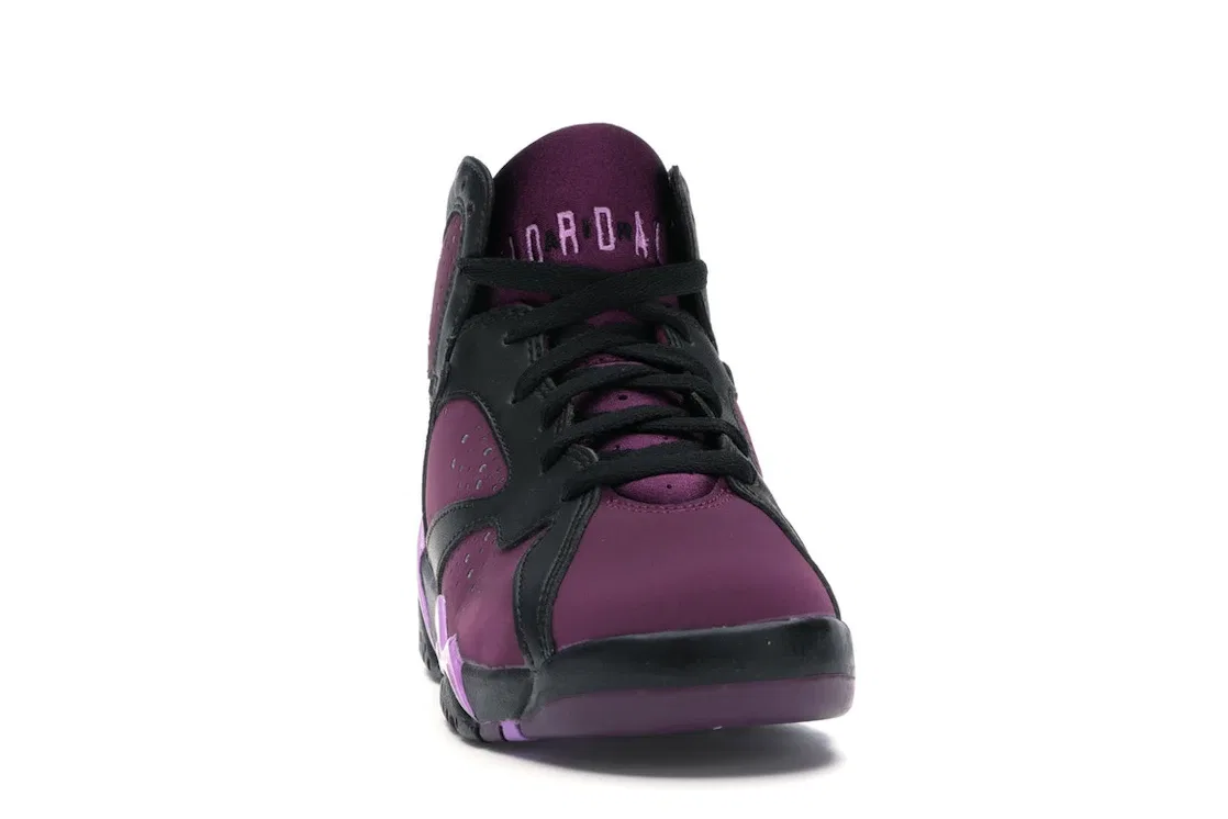 Детские кроссовки Lifestyle Jordan 7 Retro Jordan, Black/Fuchsia Glow-Mulberry Wolf — фото 2