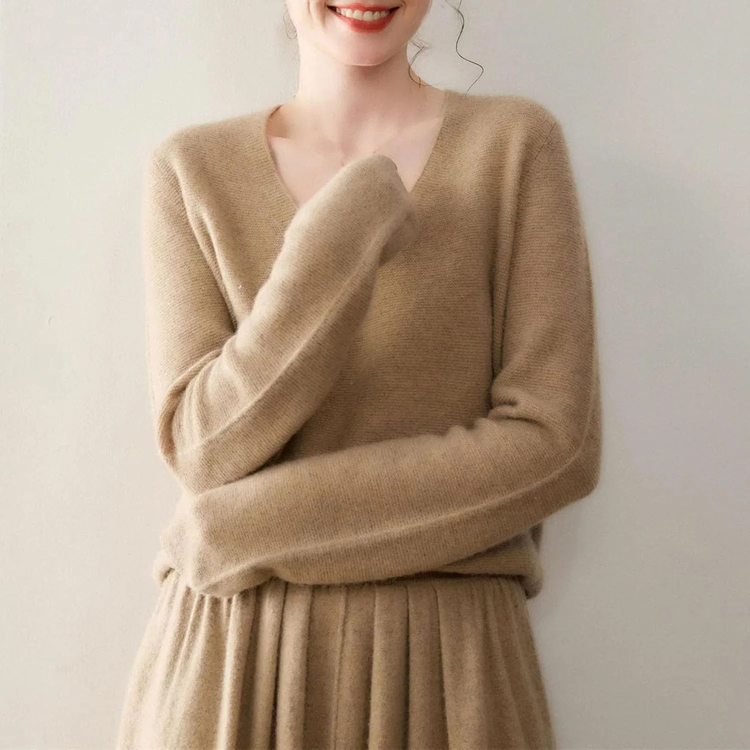 Женский свободный свитер с V-образным вырезом, с длинным рукавом, Cashmere Knitted, серый/кэмел — фото 4