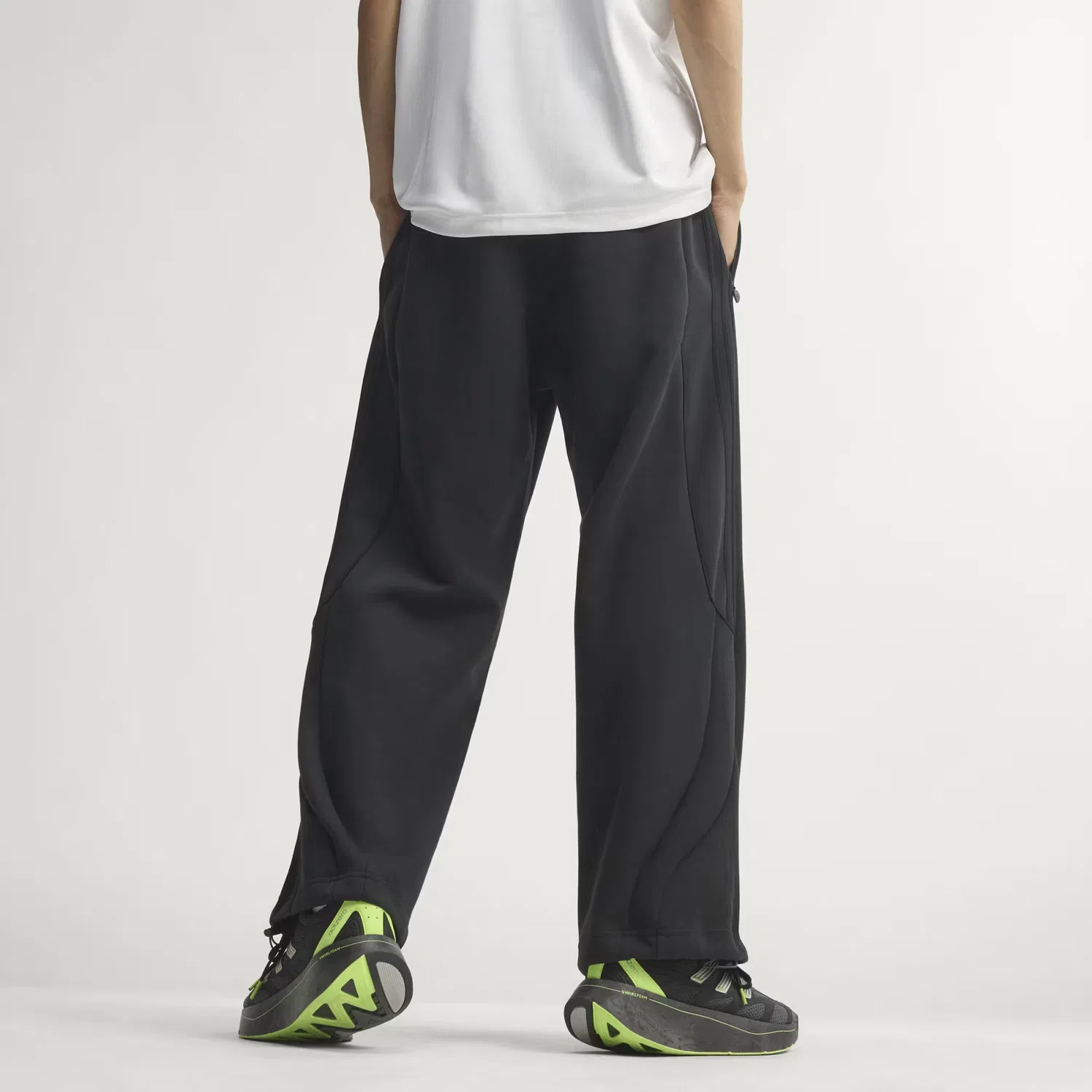Мужские брюки с открытым низом Spacer Teamgeist 26 Cutline Open Hem Adidas Originals, черный — фото 2