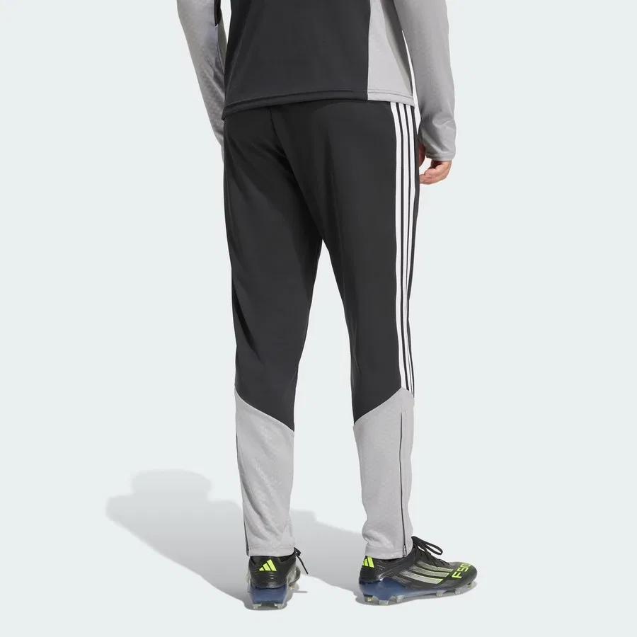 Спортивные брюки с зауженным кроем Tiro 26 Competition adidas, Черный — фото 2