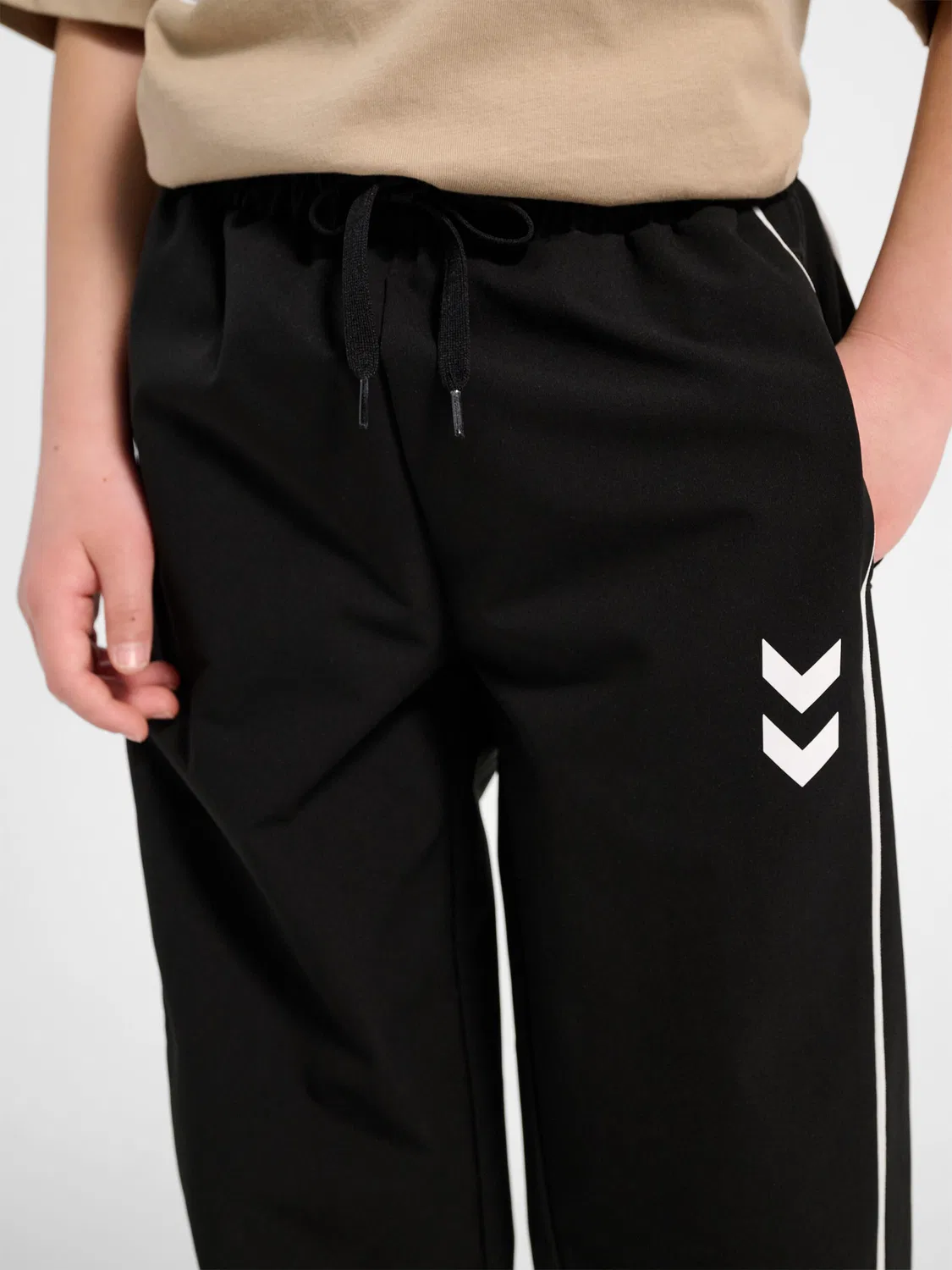 Детские спортивные штаны с регулируемой талией Hmljr Street Hummel, Schwarz — фото 4