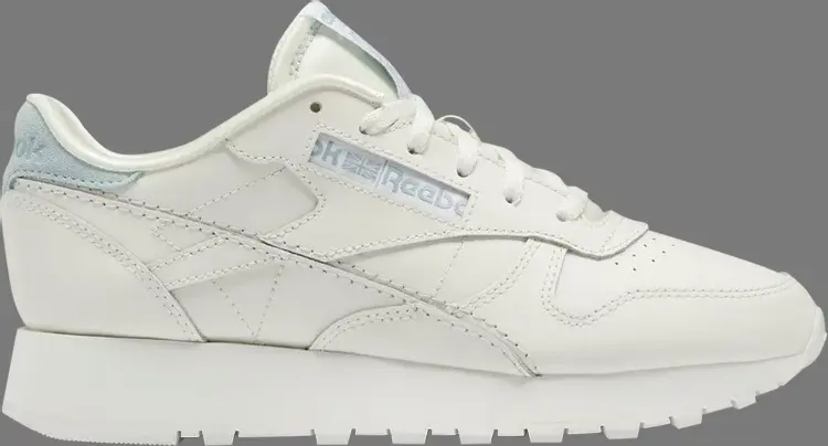 

Кроссовки wmns classic leather 'chalk seaside grey' Reebok, белый