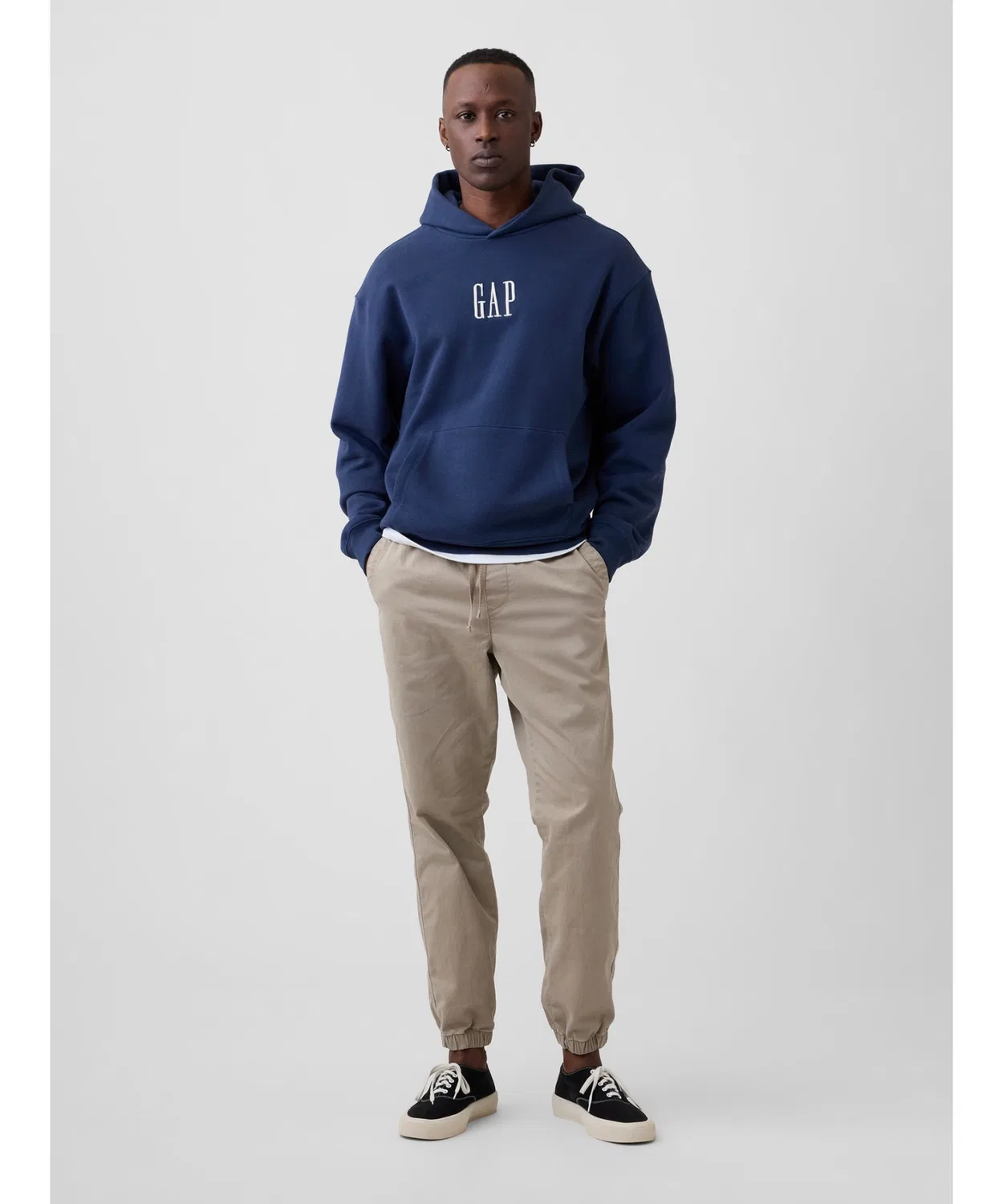 Мужские джоггеры из стрейч-твила GapFlex Essential Jogger GAP, Beige