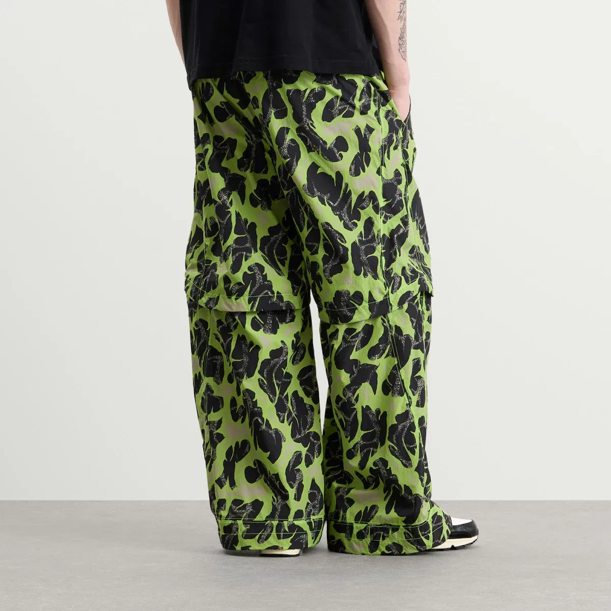 Брюки-карго трансформер Nike Pf Woven Convertible Pants, Cream Ii & Volt Ice — фото 3
