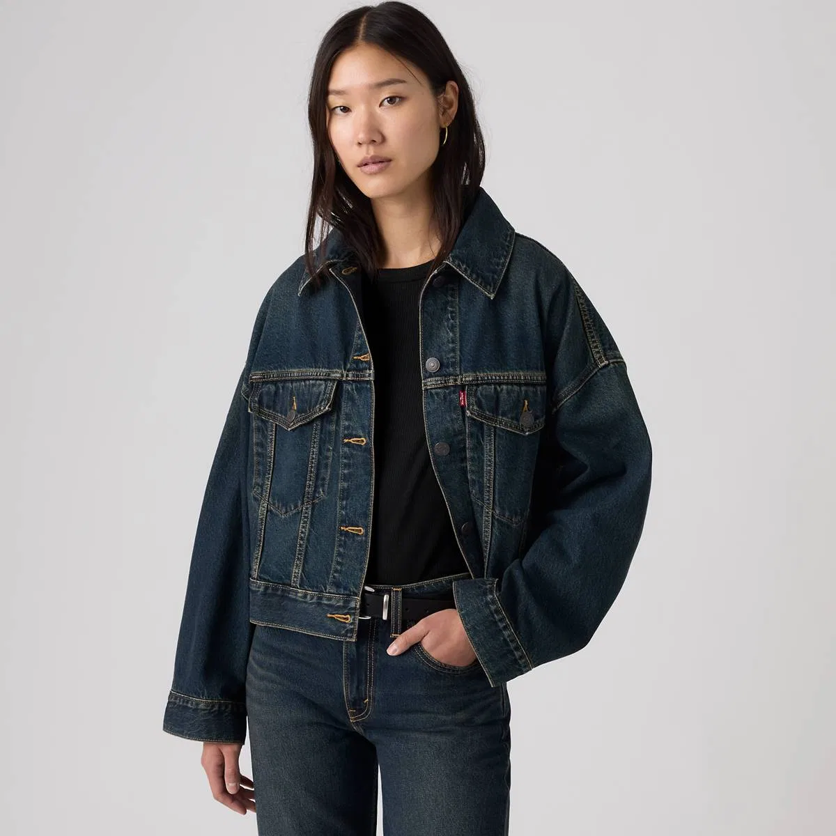 Свободная укороченная куртка-бомбер Levi's, High Vibration Trucker - Dark Wash