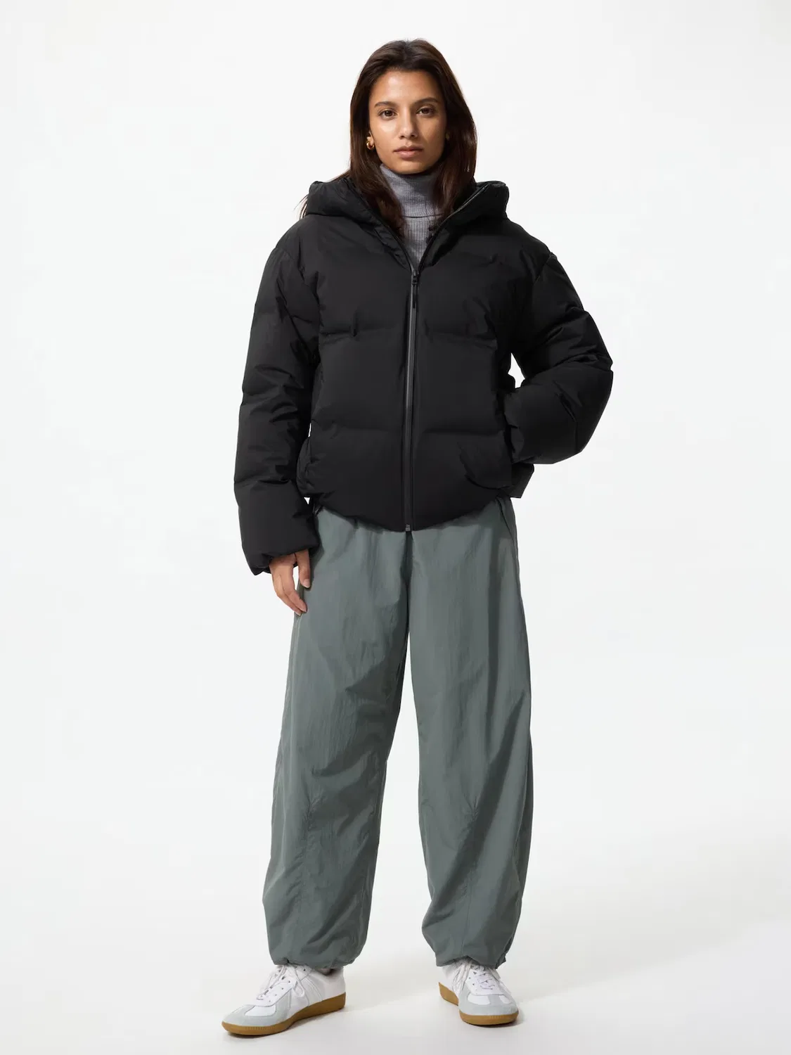 Теплые удобные брюки / короткая длина Uniqlo, оливковый