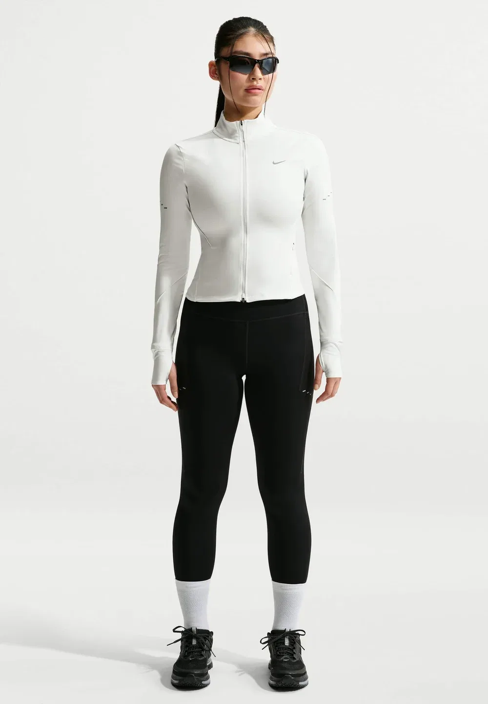 W nk swift df fz jkt - тренировочная куртка Nike Performance, Sail/Reflective Silv