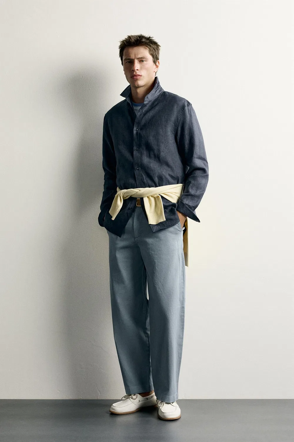 Рубашка из 100% льна, стандартного кроя. ZARA, Blue/Indigo