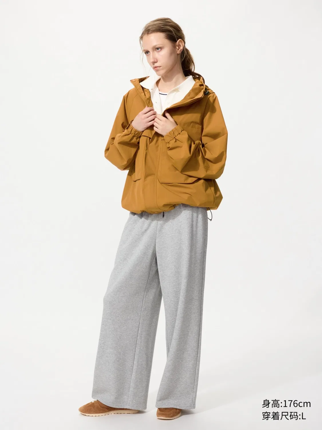 Куртка ветровка с капюшоном Uniqlo, бежевый — фото 3