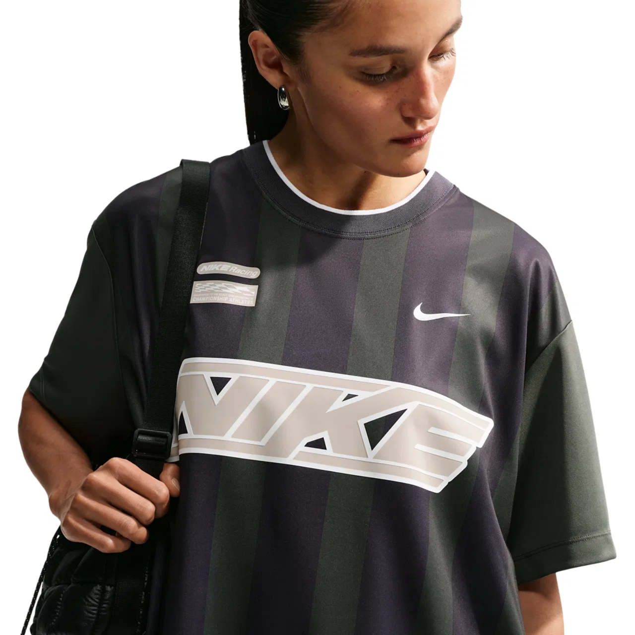 Женское платье-футболка с принтом Nike, Gridiron/White/Camo Green — фото 3