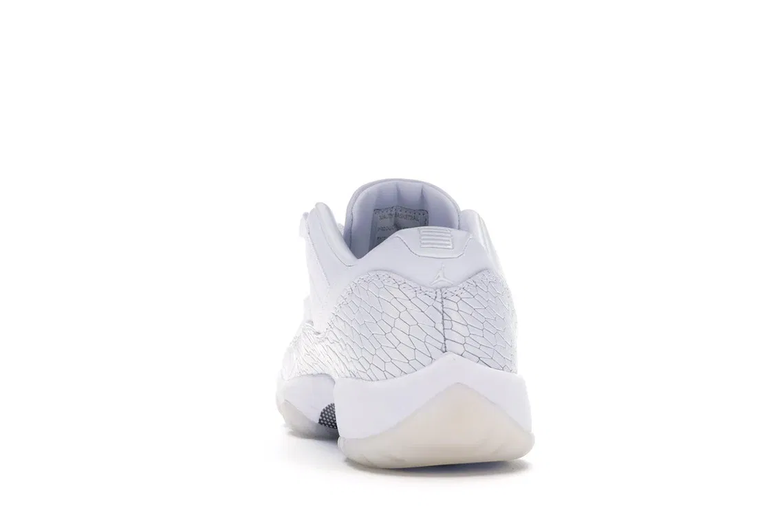 Детские кроссовки с низким верхом Jordan 11 Retro Low Heiress Pure Platinum Jordan, White/White-Pure Platinum — фото 4