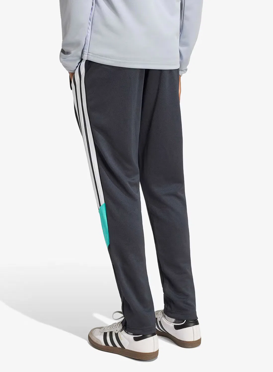Штаны спортивные с технологией Climacool Tiro 26 Essentials Adidas, серый — фото 4