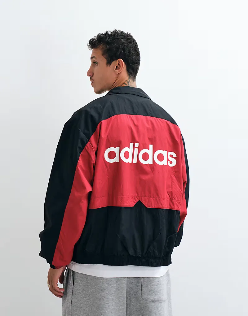 Тканая спортивная куртка Adidas Originals Munich в черно-красном цвете