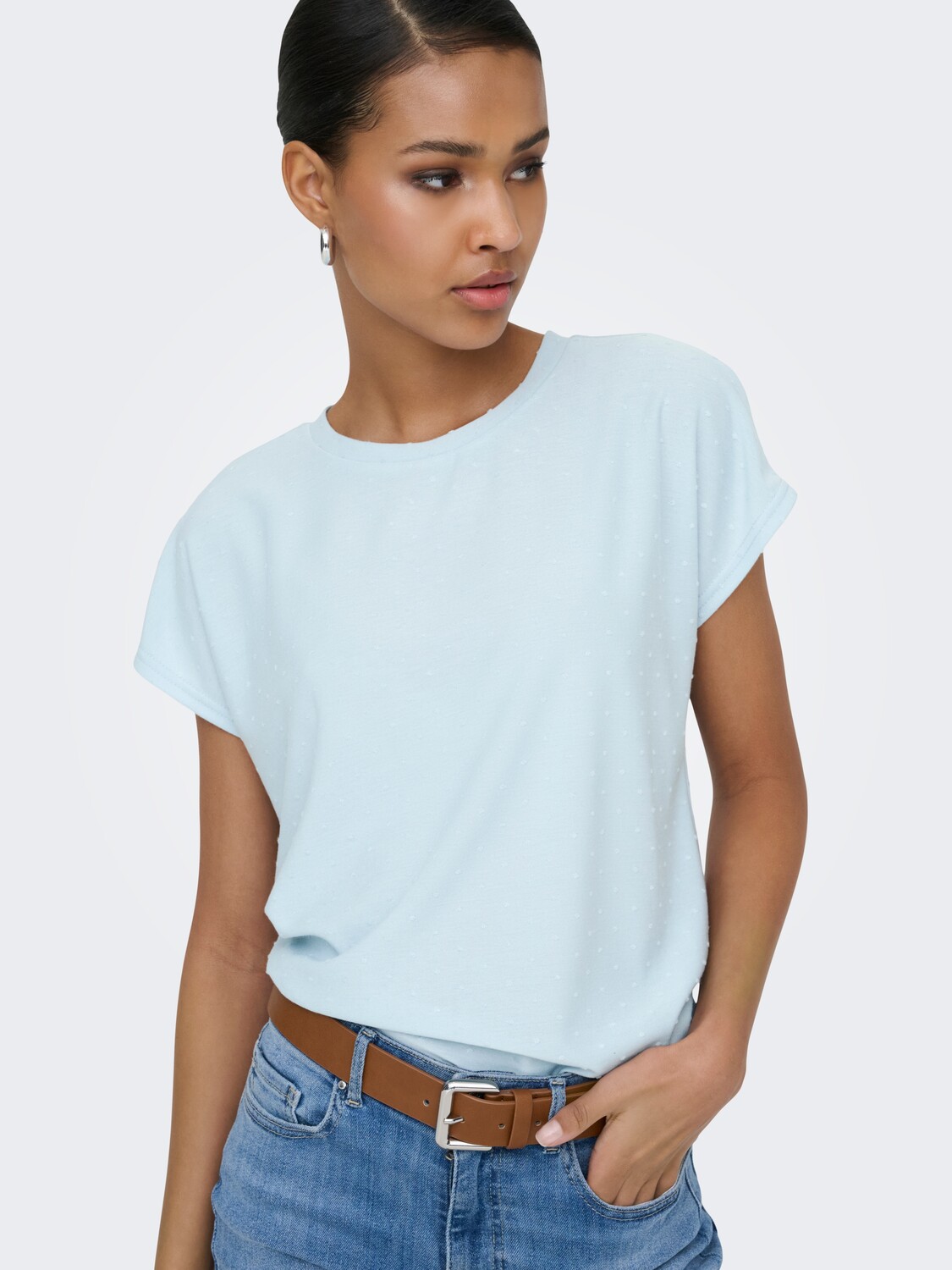 

ONLY Футболка в светло-голубом цвете