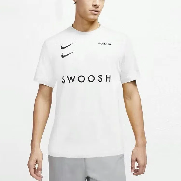 Футболка спортивная с принтом Swoosh Chest Nike, белая