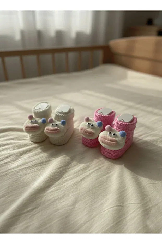 Детские пинетки для девочек вязаные Care Hiciw, Pink & White — фото 3