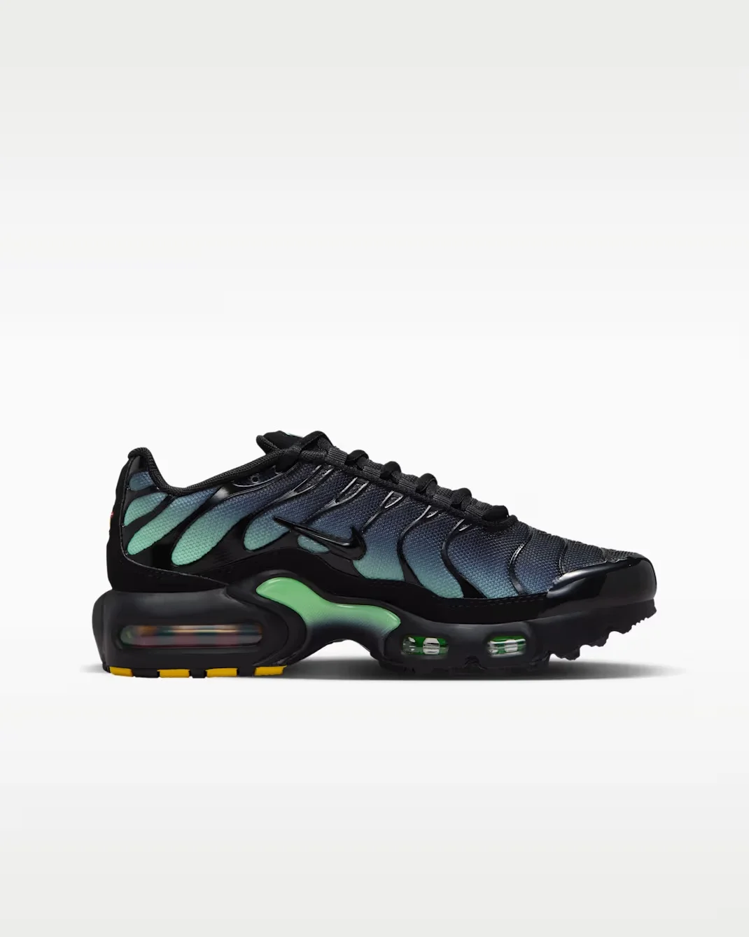 Кроссовки подростковые Nike Air Max Plus, черный/зеленый — фото 2