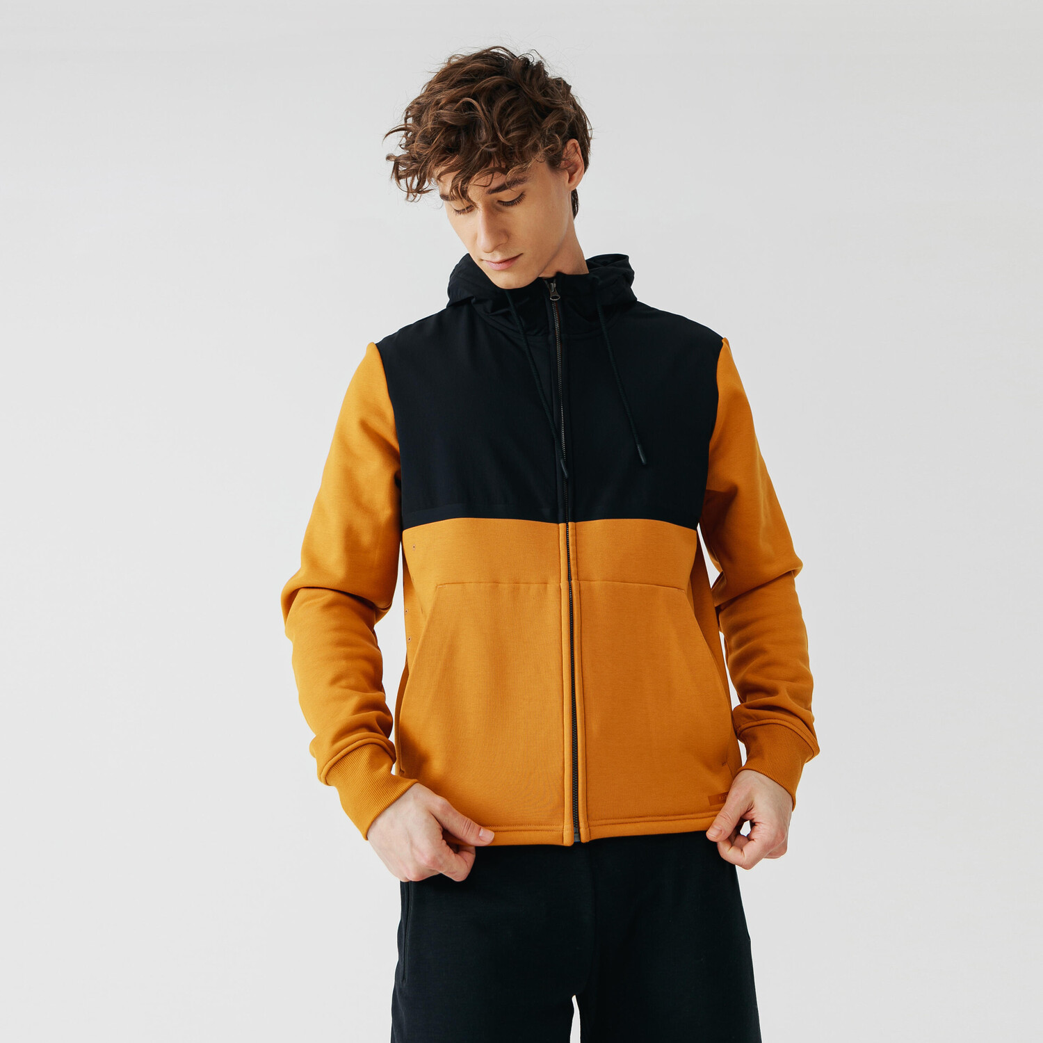 

Куртка спортивная с капюшоном Kalenji Warm+ мужская охра коричневая, охра/черный