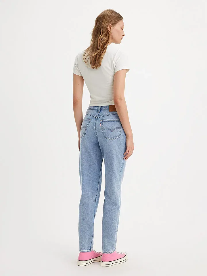 Женские джинсы Mom fit 80s Levi's, Light Blue — фото 2