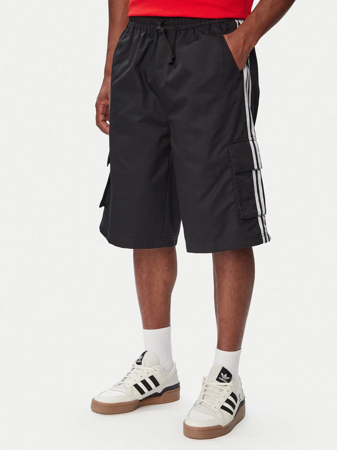 Мужские шорты из ткани свободного кроя Adicolor Cotton Twill Cargo Shorts Adidas, черный