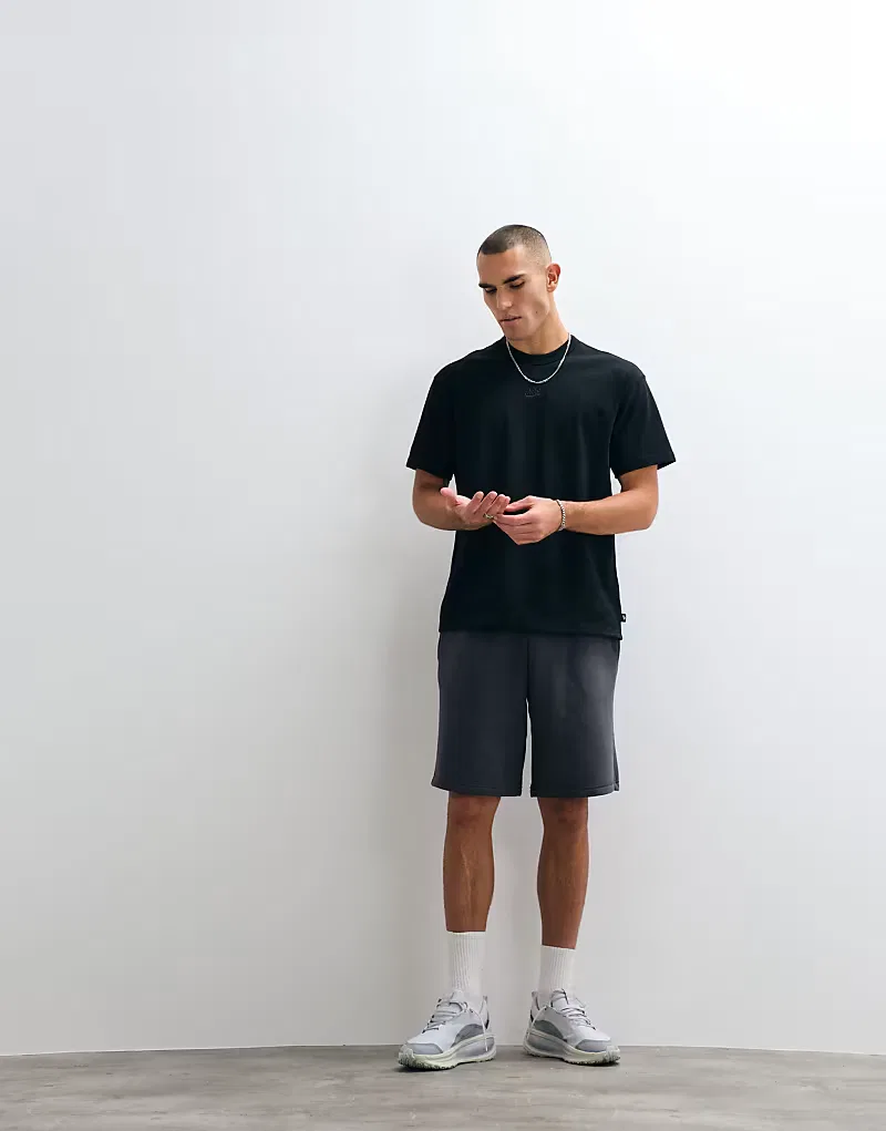 Футболка Nike Premium Essentials оверсайз, черный — фото 2