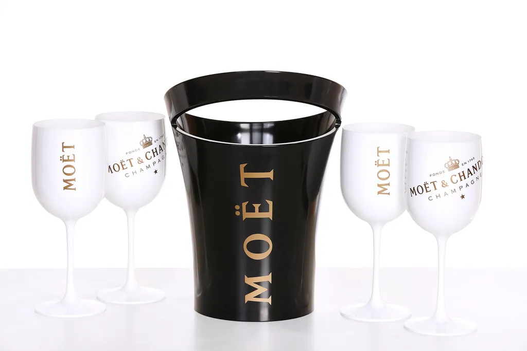 

Бокалы Moet & Chandon