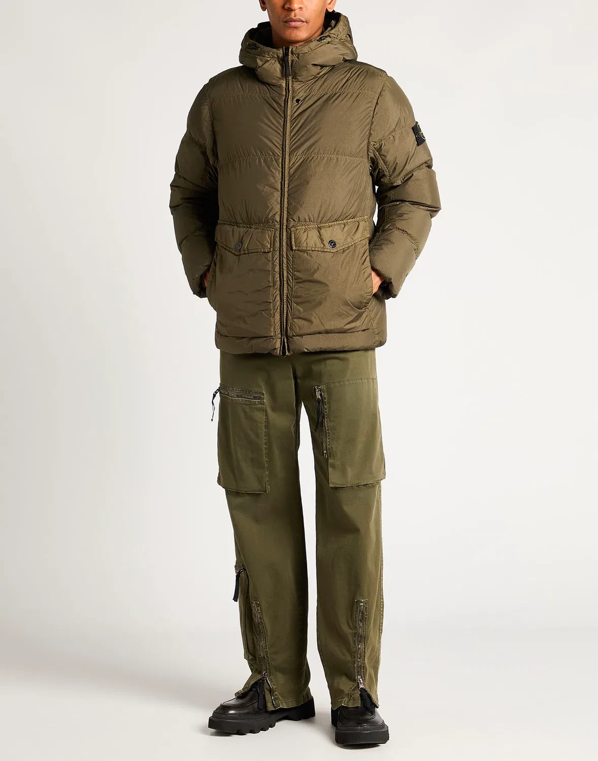 Мужская пуховая куртка с капюшоном Stone Island, темно-зеленый — фото 2
