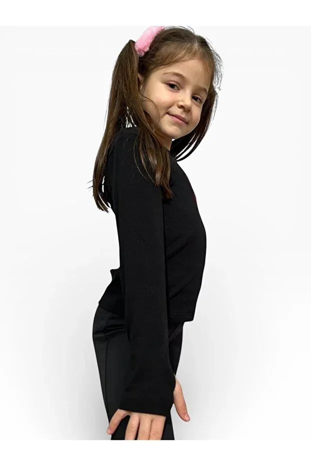 Детская футболка с длинным рукавом Finger-Looped She Can Wear, Черная — фото 2