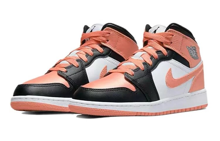 Винтажные женские баскетбольные кроссовки Air Jordan 1 Mid White Light Madder Root GS — фото 2
