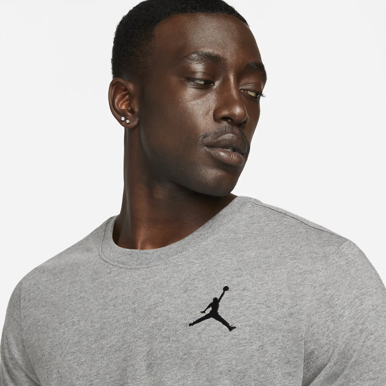 Футболка мужская Jumpman Embroidered Jordan, цвет Carbon Heather/Black — фото 4