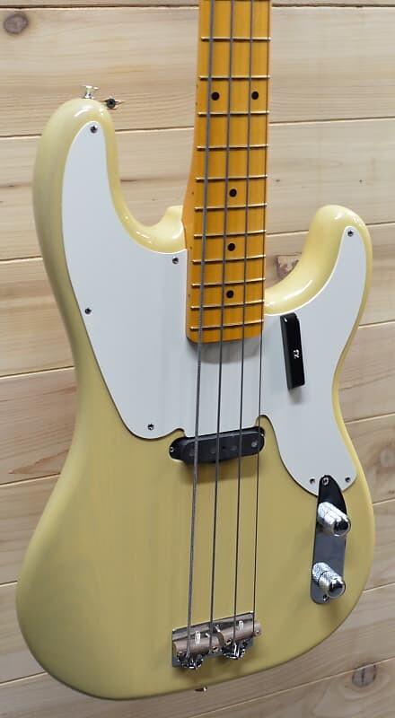 

Новая бас-гитара Fender American Vintage II 1954 Precision Vintage Blonde с футляром American Vintage PPrecision Bass