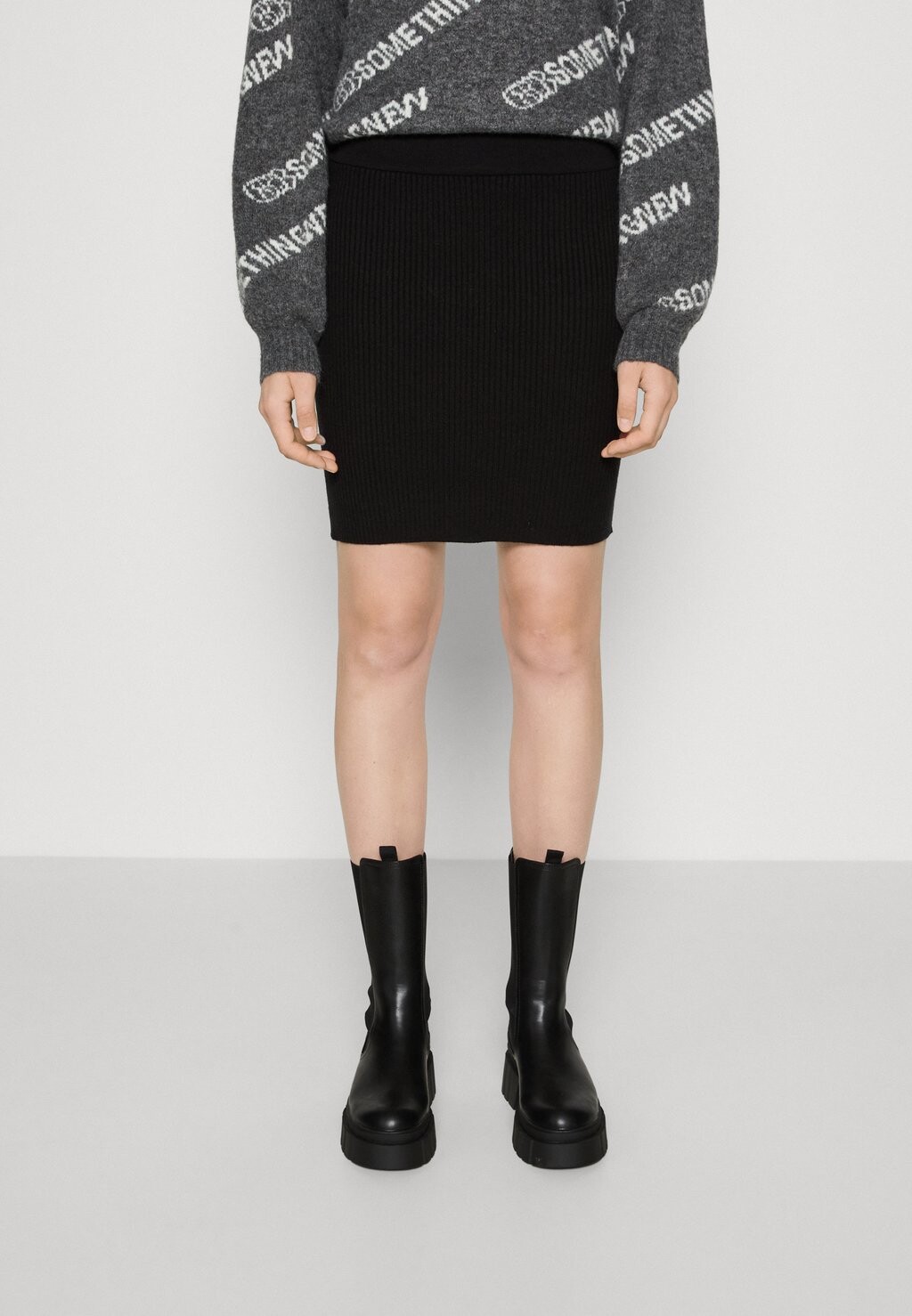 

Топ Vero Moda ЮБКА HERMOSA, черный