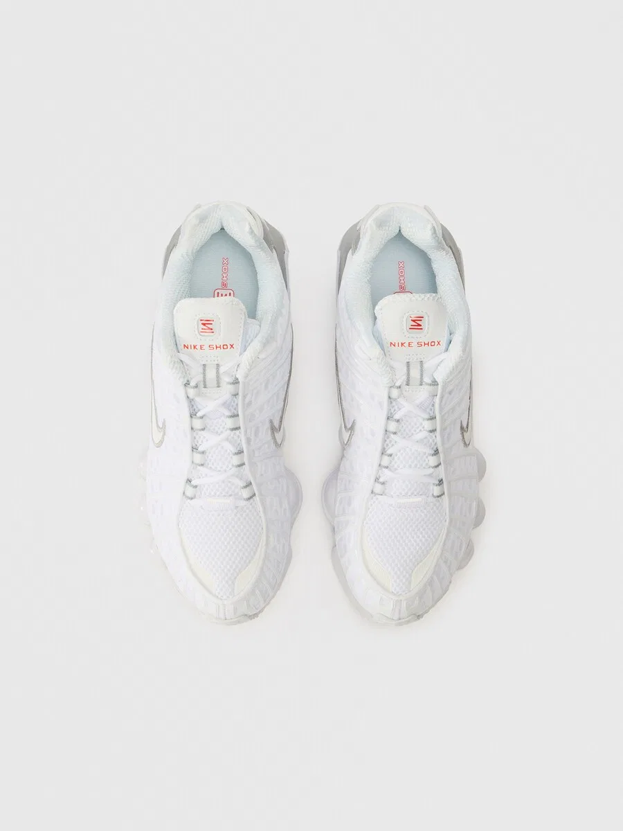 Кроссовки Nike Sportswear 'Shox' белого цвета — фото 3