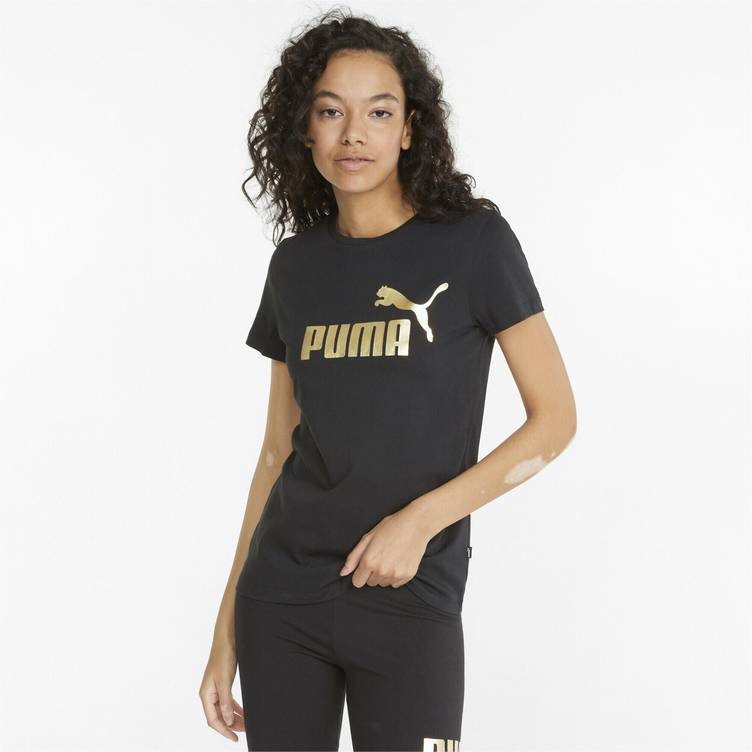 

Женская футболка с металлическим логотипом Essentials+ PUMA, черное золото