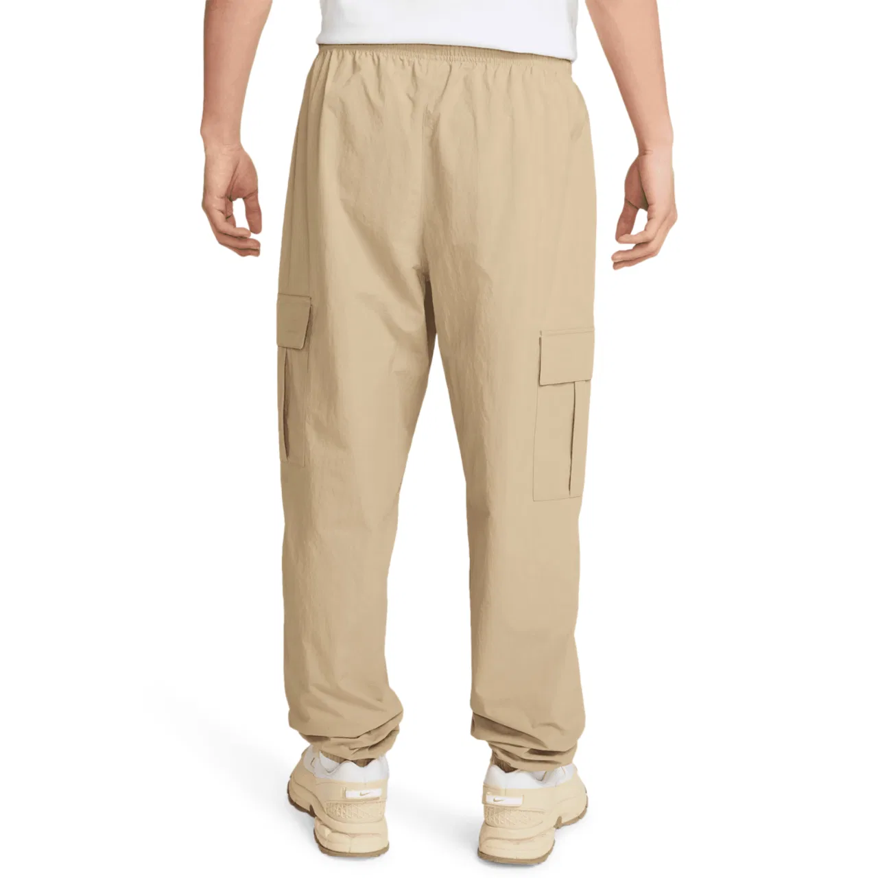 Мужские брюки карго из нейлона Nike Club Woven Cargo Pants, Parachute Beige — фото 2